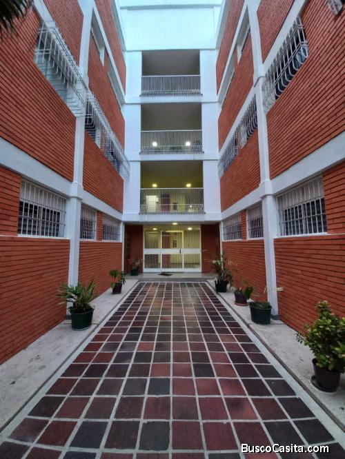 Apartamento en alquiler residencias del este 