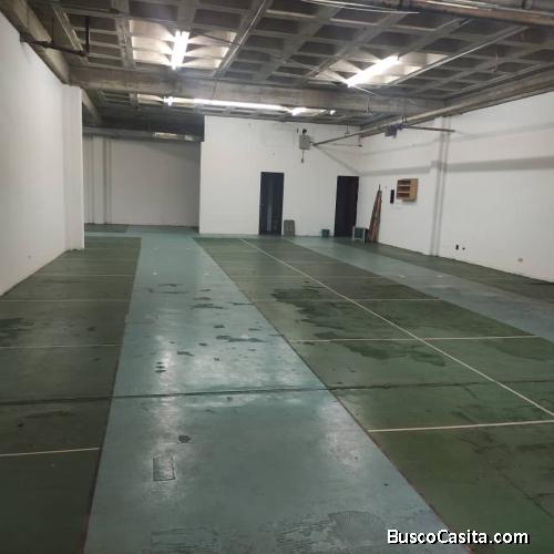 VENTA DE AMPLIO LOCAL COMERCIAL EN PROPATRIA CATIA