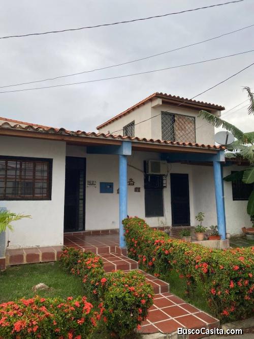 Saidsa Viccionacce Vende bella, amplia y cómoda casa en urbanización Petimora 