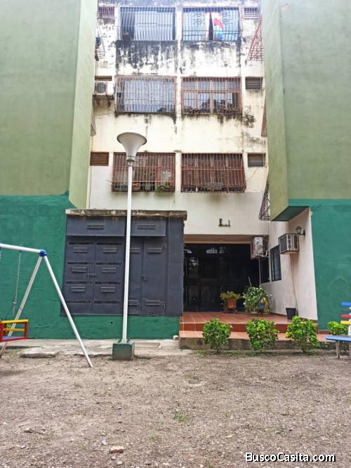 Saidsa Viccionacce Vende bello apartamento a dos cuadras de la Av principal Florencio Giménez