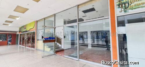 Se alquila local comercial 