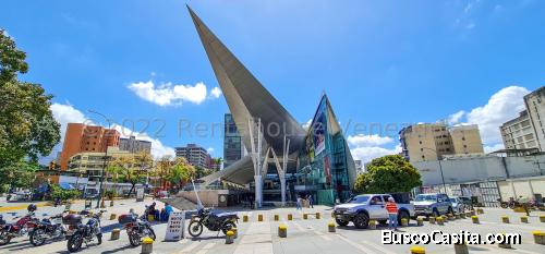 Se alquila local comercial 