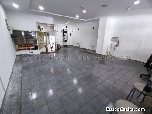 Se alquila local comercial 