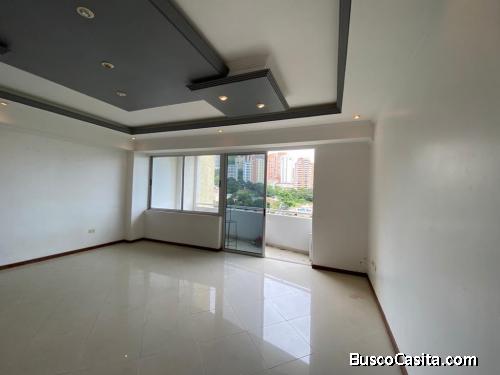 Gheizel Lugo Alquila Apartamento en Cronus Country Club FOA-2499 Sky group