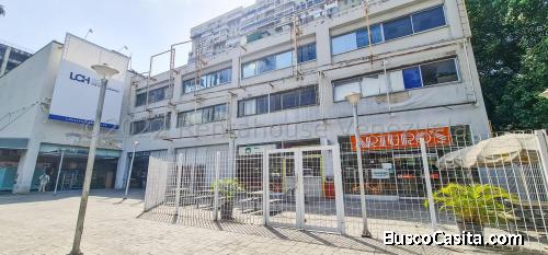 As Se alquila local comercial en Los Chaguaramos MLS 23-6552  0412 2003199    04241181339