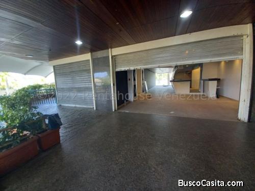 Se alquila local comercial  Lomas de La Lagunita MLS #23-895