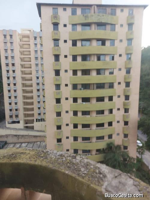 Apartamento en alquiler, en Guaparo