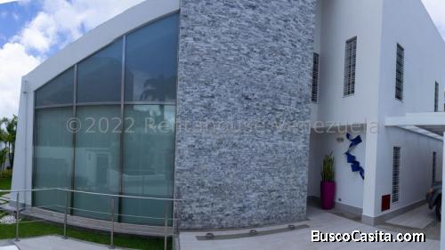 Se Vende Casa Los Samanes MLS #22-15654