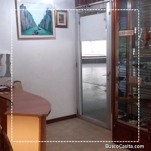 Ven de local de 41m2 en Parque Central