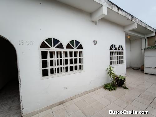 Saidsa Viccionacce vende hermosa casa con local comercial en la mata