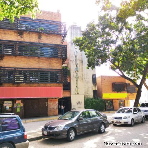 EN ALQUILER OFICINA DE 54 MTS2 SIN AMOBLAR VÍA DE SERVICIO AV ANDRÉS ELOY BLANCO PREBO 2 AIRES