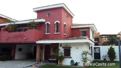 Espectacular Casa en Res.  Puerta de Hierro, Sct. Piedra Pintada, Urb. Trigal, Valencia