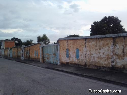 Hermoso terreno de 1300mts² con casas excelente para familia grande o empresa 