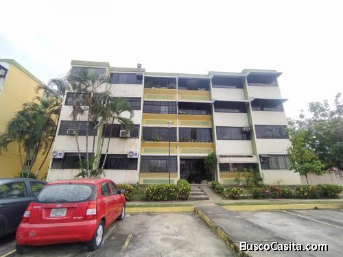 Apartamento en el Conj. Res. Los Andes II. Código: Foa-8989