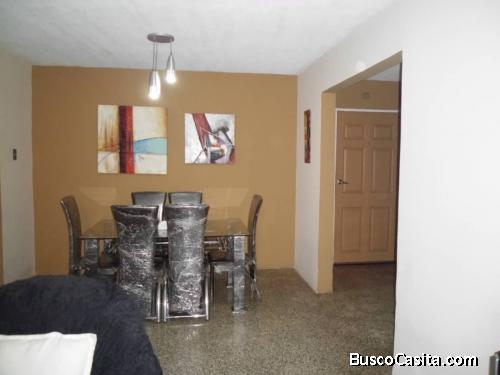Gran oportunidad. En venta espacioso apartamento.