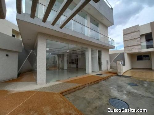  TOWN HOUSE EN VENTA EN URB VILLA PARÍS E