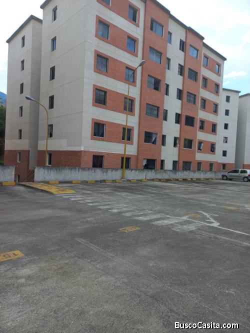 SE VENDE LINDO APARTAMENTO EN PH VILLA ESCONDIDA 