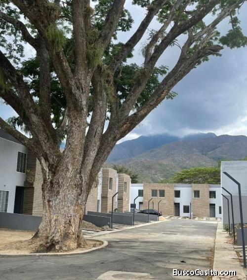 TOWN HOUSE EN VENTA LAS RIADAS SAN DIEGO