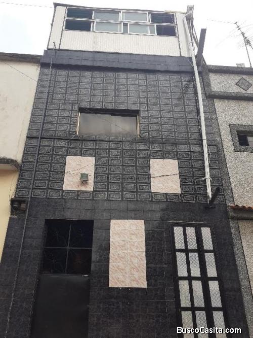 CASA CON ANEXO EN VENTA EN LOS FRAILES DE CATIA  PARROQUIA SUCRE CARACAS