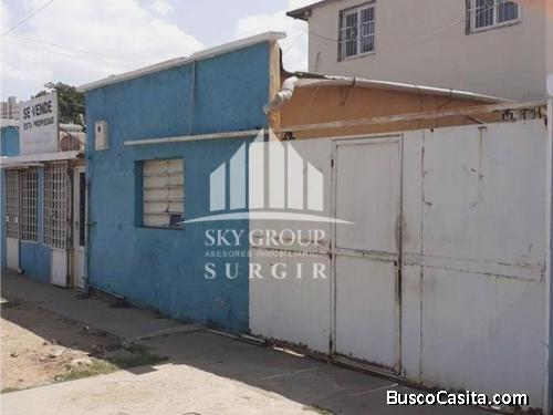 se  vende casa ubicada en la av. Pinto salinas en coro. edo falcon
