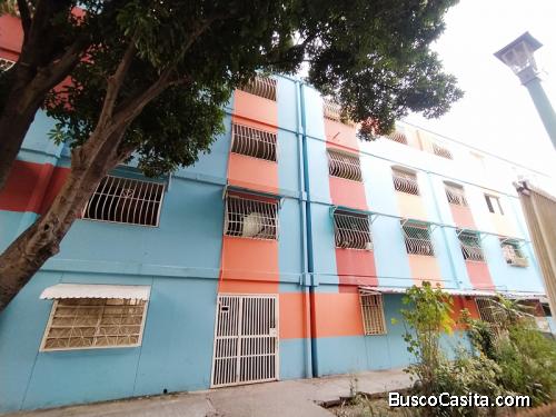 Apartamento en la Urb. La Isabelica, Parroquia Rafael Urdaneta, Valencia. Cod: Foa-2667