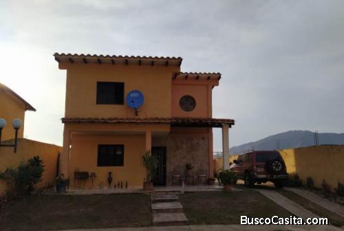 SKY GROUP Vende Town House en Terrazas De San Diego Country