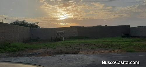 VENTA DE TERRENO EN PTA. MARAVEN 