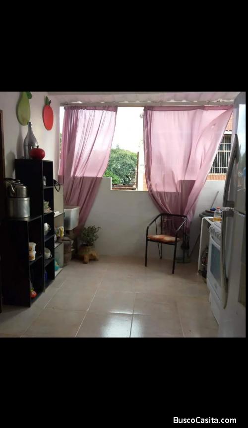 Casa cerca del hospital vargas 