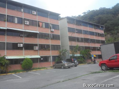 VENDO APARTAMENTO REMODELADO, CARACAS, LA VEGA 