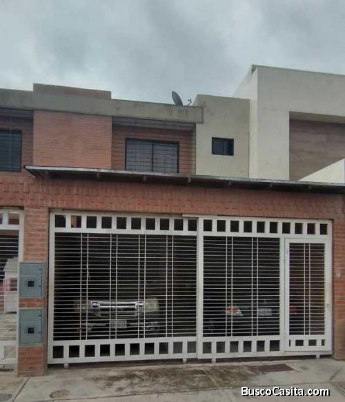 TOWN HOUSE EN VENTA URBANIZACION QUINTAS DEL NORTE NAGUANAGUA
