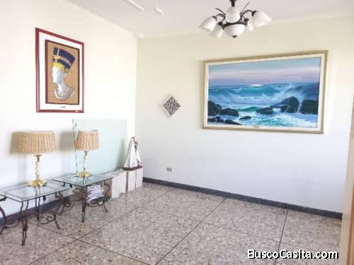 SKY GROUP  PLATINUM Vende bonita, cómoda y segura casa en calle abierta en  Trigal Sur.