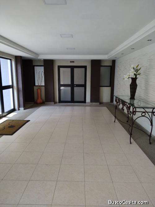 Venta de comodo y hermoso apartamento ubicado en Av. Paseo Cuatricentenario