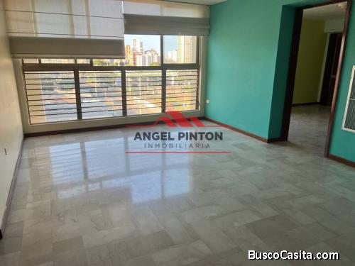APARTAMENTO EN VENTA EN AV DR PORTILLO MARACAIBO API 3888