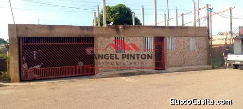 CASA EN VENTA EN GALLO VERDE MARACAIBO API 3354