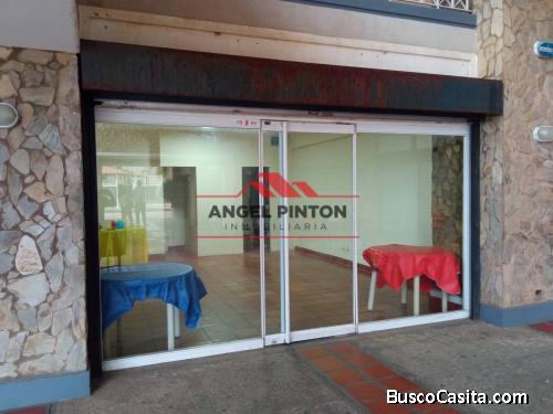 LOCAL COMERCIAL EN ALQUILER EN CAMINOS DEL DORAL MARACAIBO API 3486