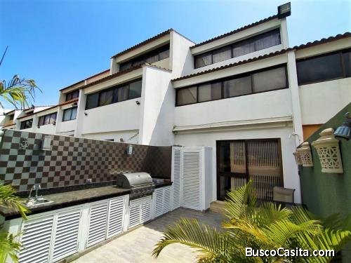 Excelente Town House para renta en CAYO DE AGUA