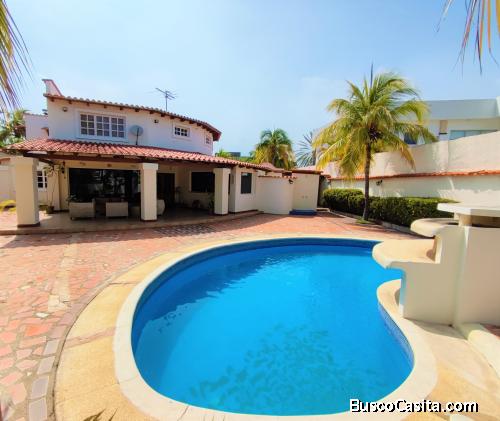 Hermosa Villa en el exclusivo Conjunto Residencial Las Villas