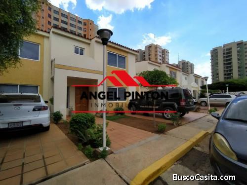 TOWNHOUSE VENTA VILLA ESTRELLA NORTE MARACAIBO API 1791