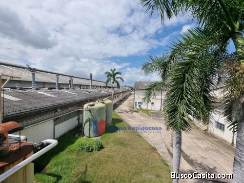 Galpón Industrial En Alquiler En Maracay De 1.600m2