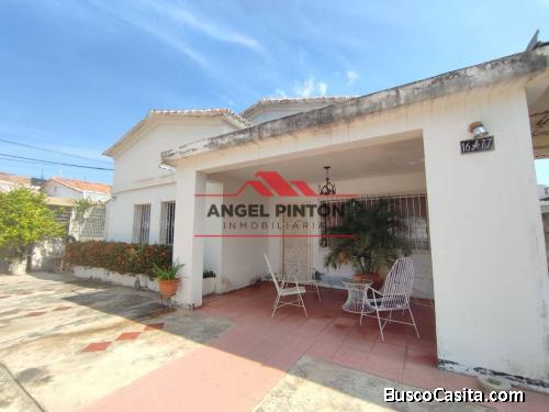 CASA COMERCIAL EN VENTA SECTOR BARALT MARACAIBO API 3839