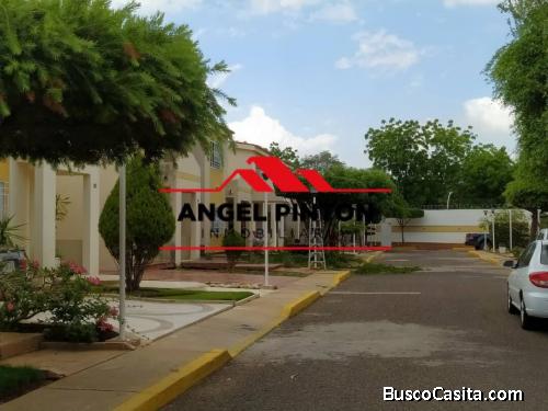 TOWNHOUSE VENTA VILLA ESTRELLA NORTE MARACAIBO API 1791