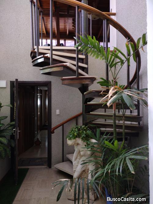 Bello penthouse en venta 