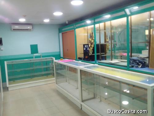 Venta de hermoso local comercial en Sabana Grande 