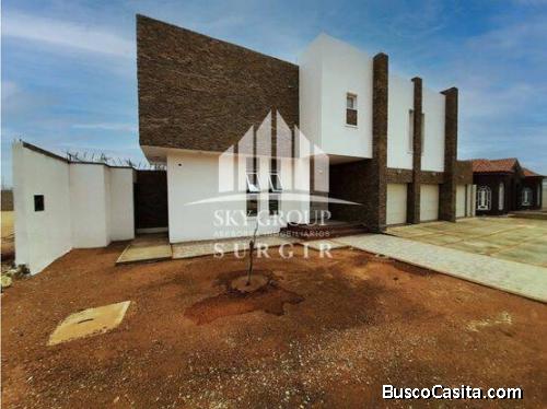 Se vende Casa en Conjunto residencial Terrqxas del Club de Gold