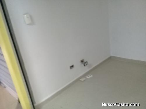 SE ALQUILA LOCAL COMERCIAL EN C.C. FIN DE SIGLO EN SAN DIEGO VALENCIA