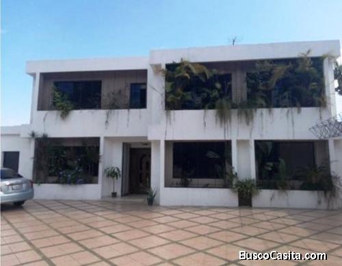 Venta Casa Quinta Urb. Guaparo, Valencia