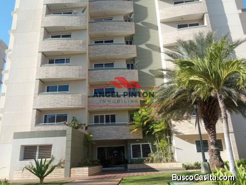 APARTAMENTO EN ALQUILER EN LAGO COUNTRY III MARACAIBO API 4023. ELIDA HERNANDEZ ANGEL PINTON