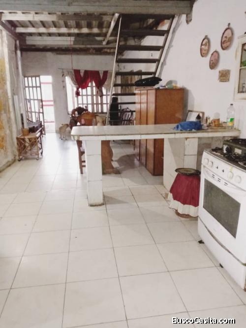 Vendo casa en  el centro Maracay