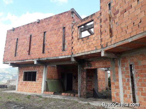 Se Vende Casa finca  en construcción con terreno