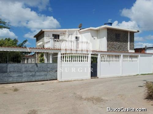 Gran Casa en Santa Elena